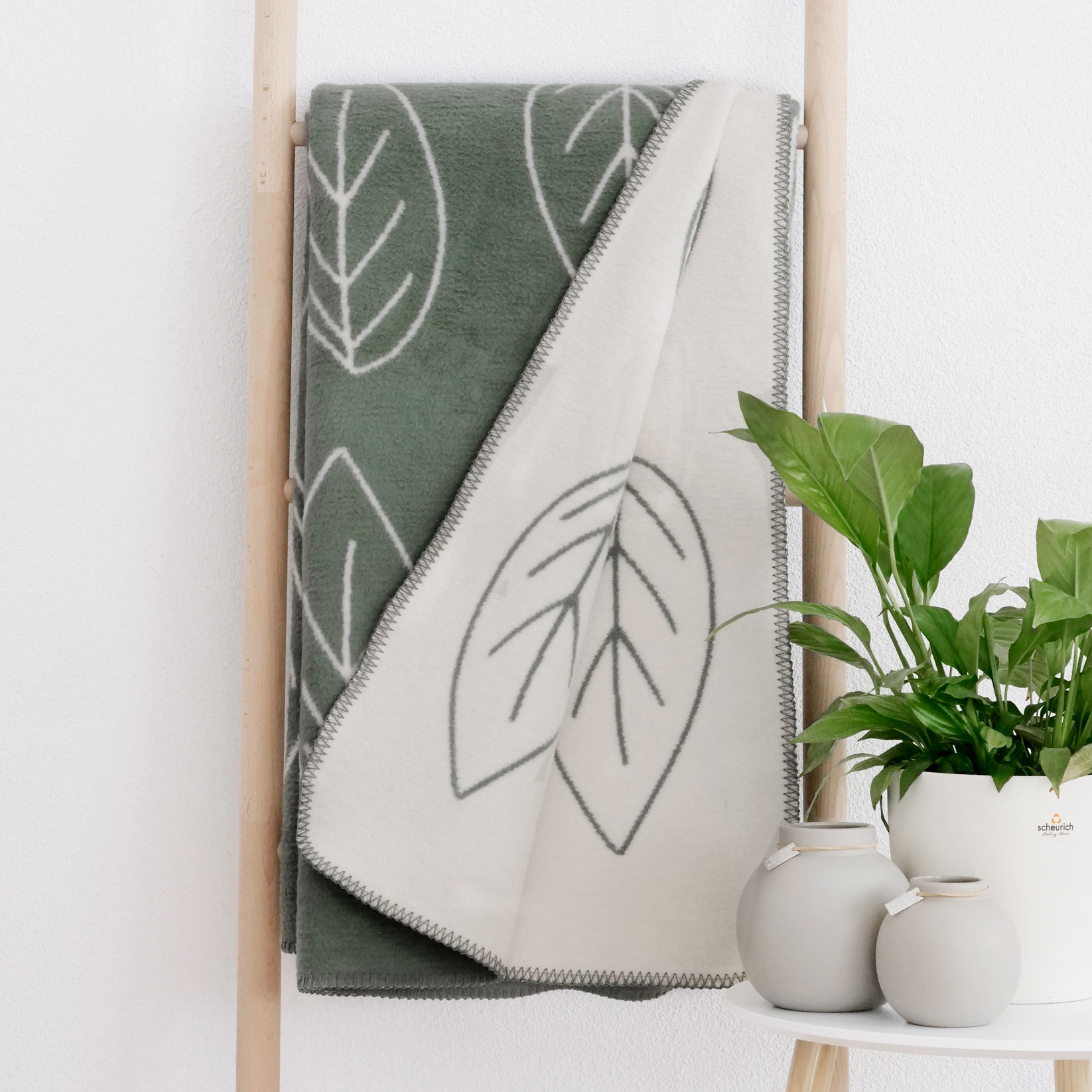 Wohndecke BENTE Bio-Baumwolle Blätter 150 x 200 cm