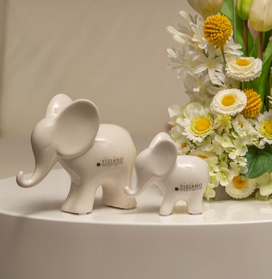 Tiziano Deko Elefant Leon stehend creme