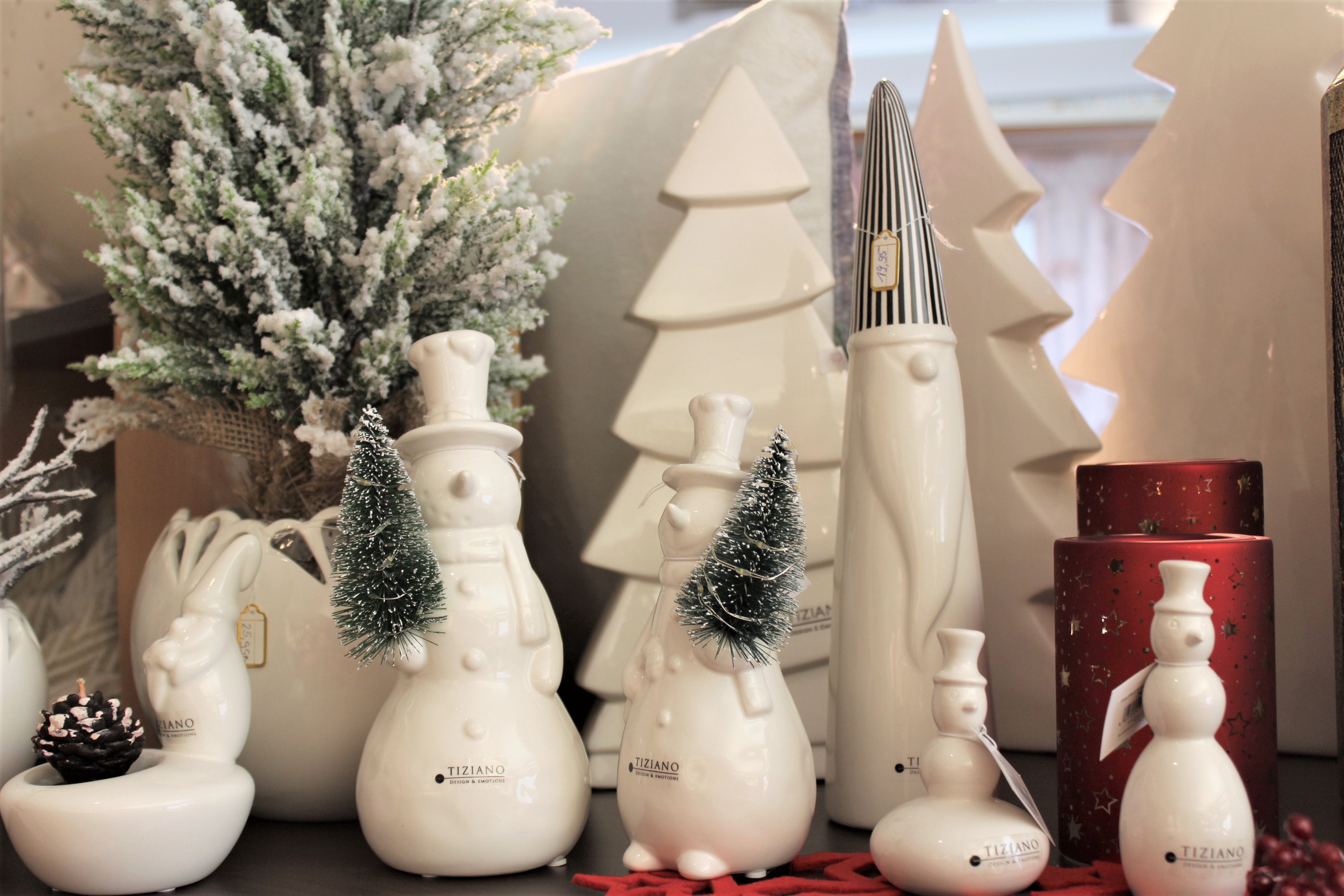 Rechts im Bild: Bruno mini flach 9cm und Bruno hoch 11cm